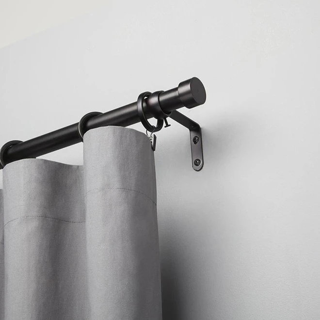 Umbra "Cappa" Curtain Rod - 66po To 120po - Brushed Black 1 Umbra "Cappa" Curtain Rod - 66po To 120po - Brushed Black