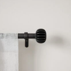 Umbra Finn 1" Expandable Curtain Rod